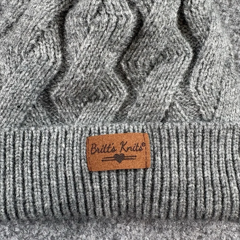 Britts Knits Pom Beanie Women Gray Cable Knit Faux Fur Lined Winter Ski NWT Cozy